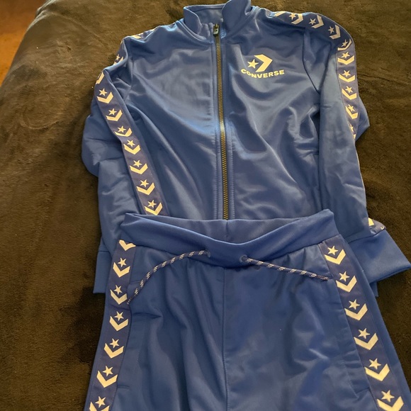 converse sweatsuit